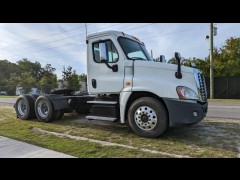 BUY FREIGHTLINER CASCADIA 2015 CA125DC, afetrucks