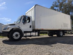 BUY FREIGHTLINER FREIGHTLINER M2-106 2018 26FT BOX WITH RAILGATE, afetrucks