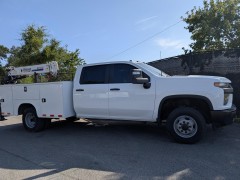 BUY CHEVROLET SILVERADO 3500 CRANE TRUCK 2021 CREW CAB 4X4 GAS, afetrucks