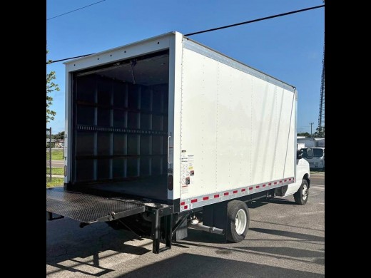 2024 Ford E-350