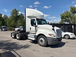 2019 International Lt285